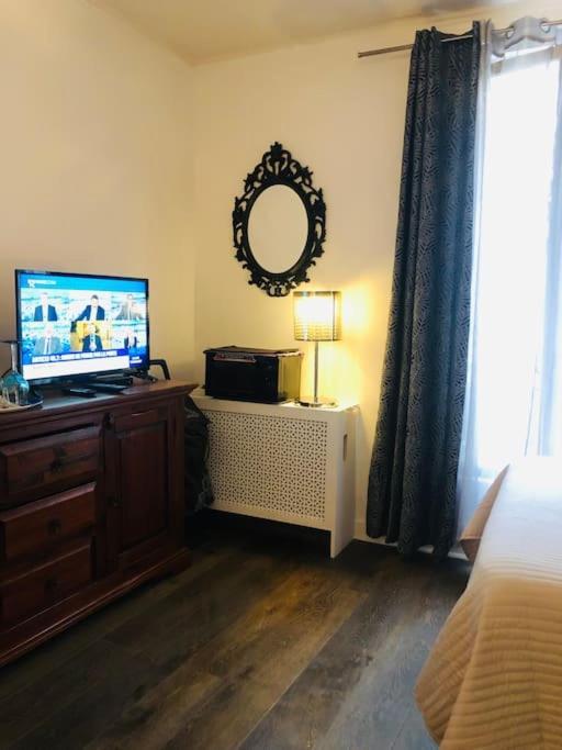 パリHabitation Cassiopeeアパートメント エクステリア 写真