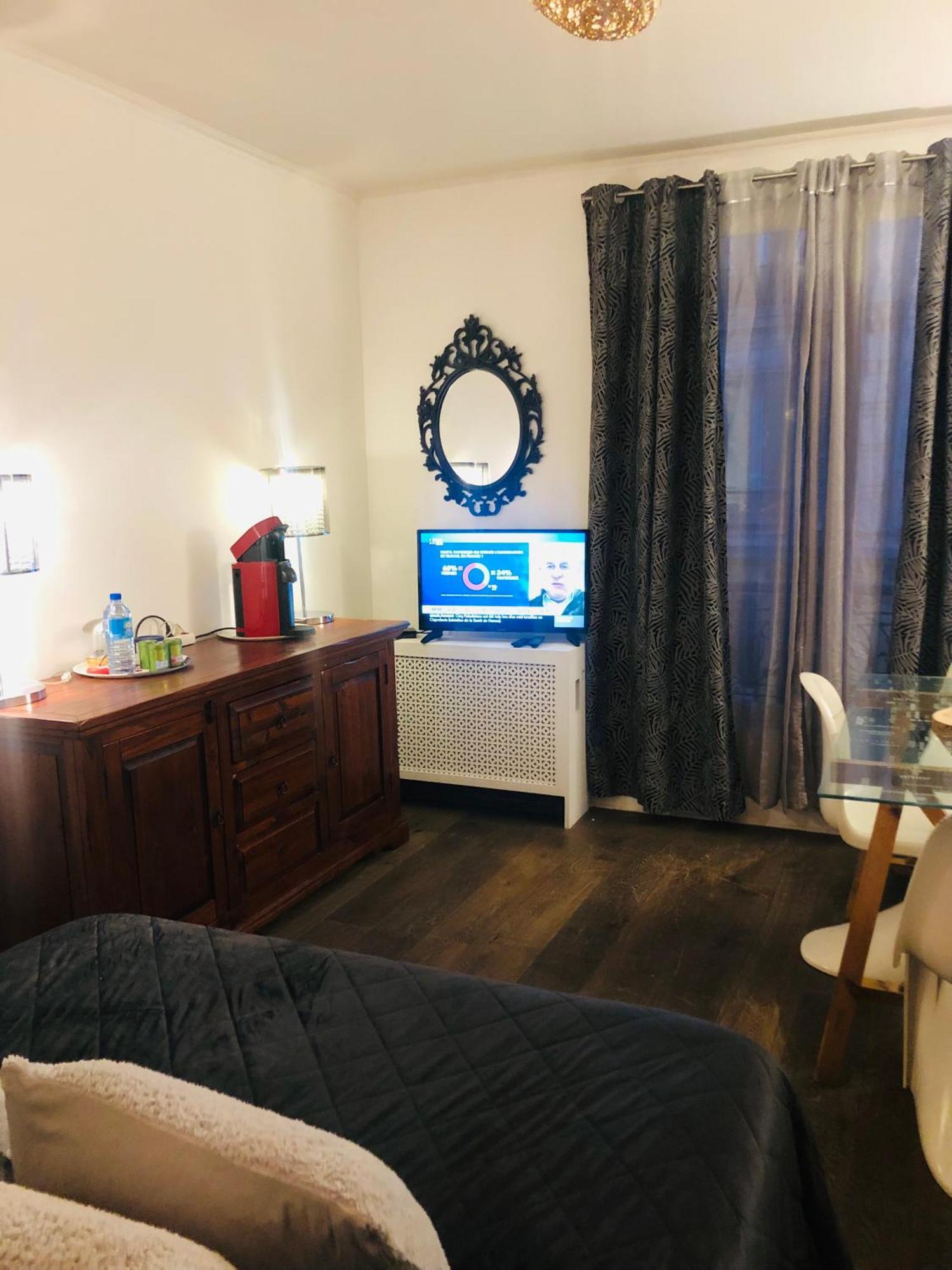 パリHabitation Cassiopeeアパートメント エクステリア 写真